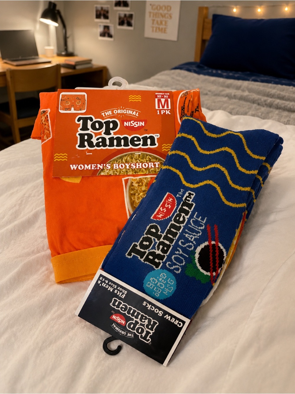 Top Ramen Women's Boyshort & Crew Socks Set size medium